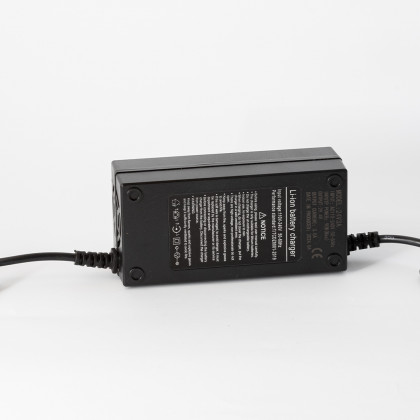 Зарядное устройство Li-ion 24V 3A, штекер 5.5/2.5, выходное напряжение 29,4V, фото № 4 - ukr-mobil.com